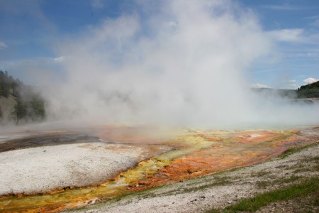 MIDWAY GEYSER BASIN